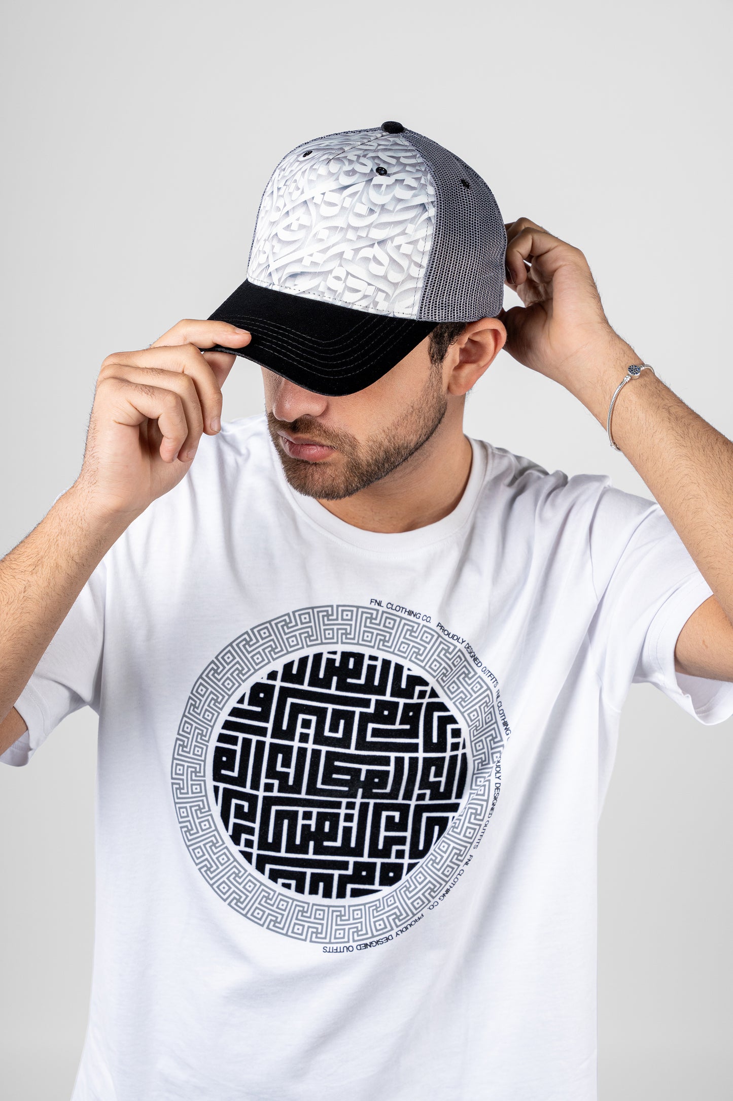 قبعة الخط العربي