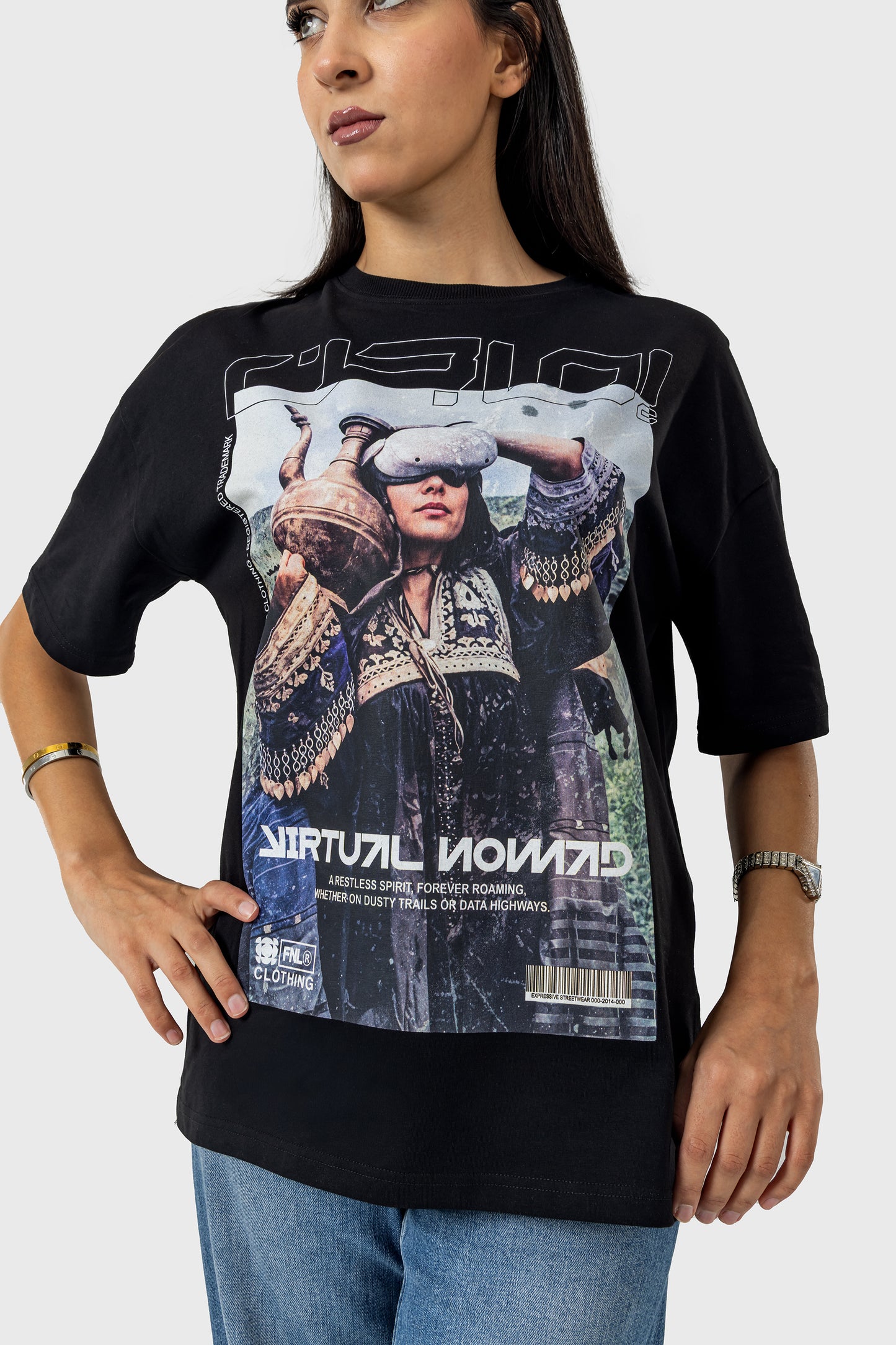 VERTUAL NOMAD T-shirt