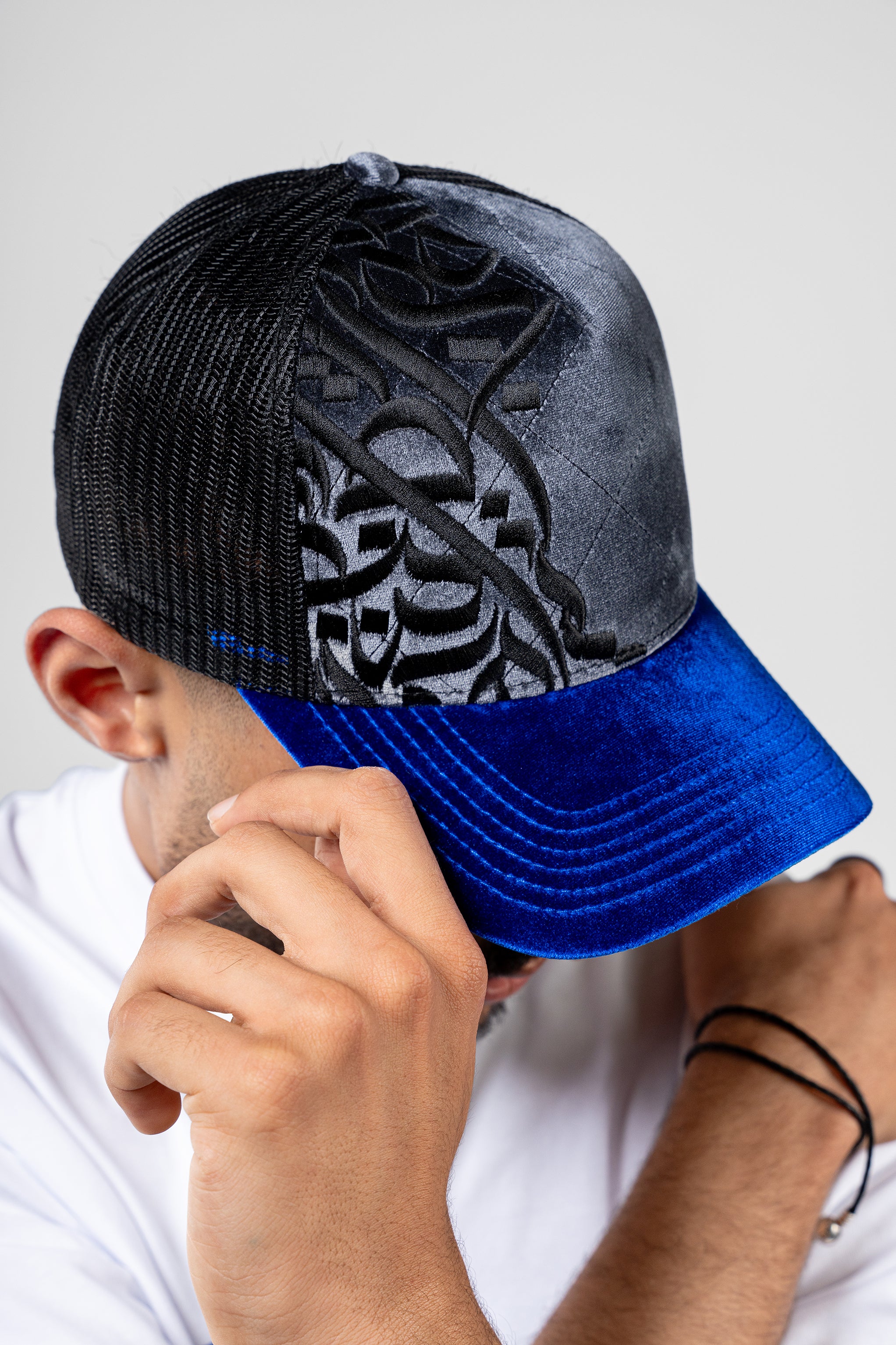 Calligraphy Cap R Side Calligraphy Cap – FNL