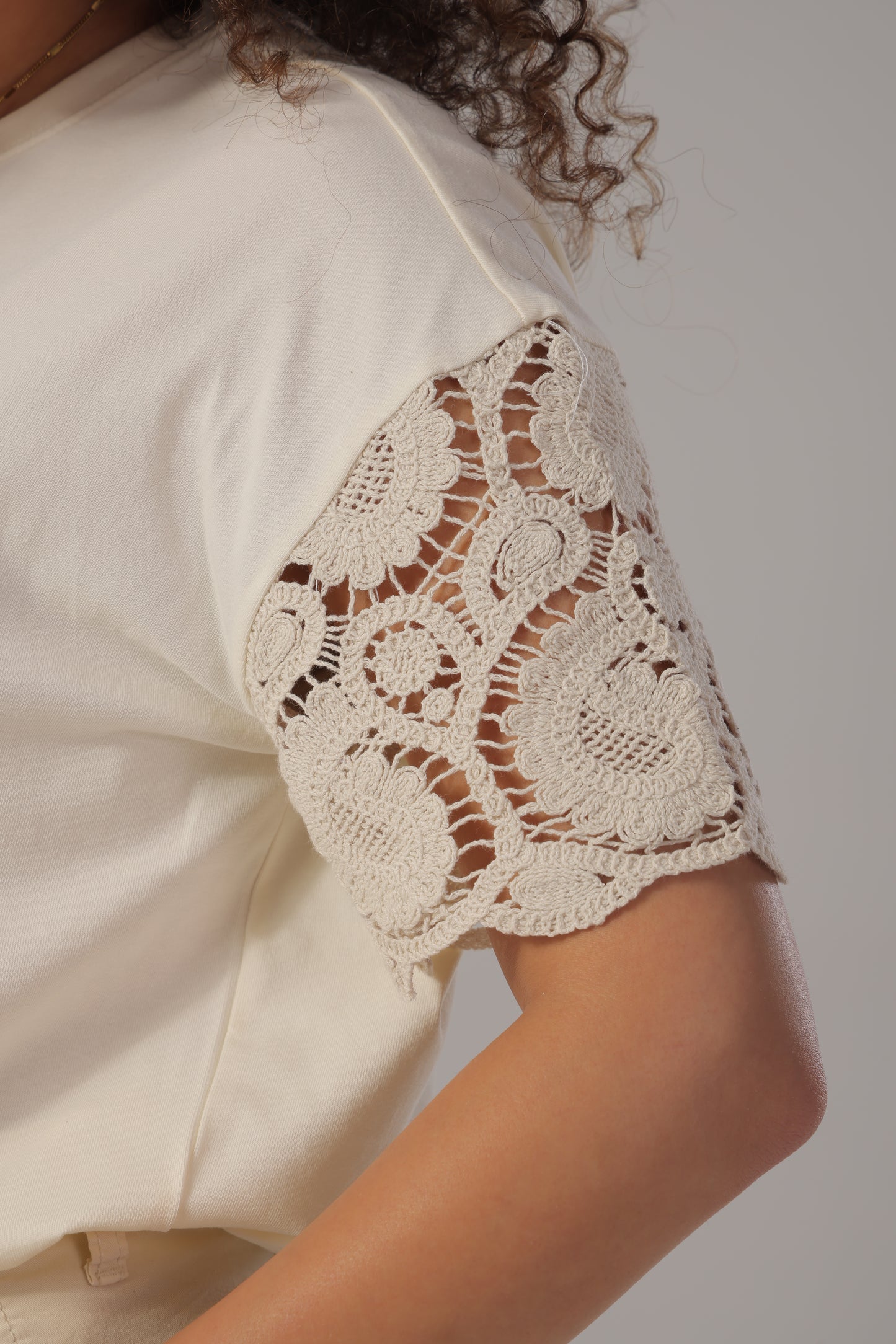SOMETHING AMAZING T-SHIRT