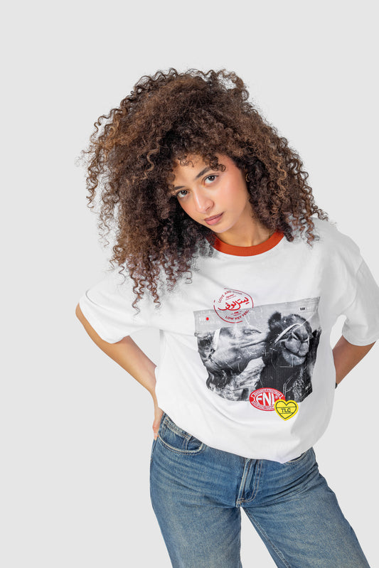 KISSING CAMELS T-SHIRT