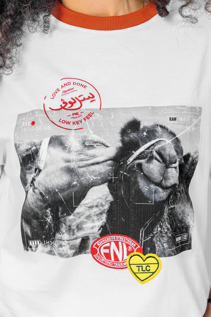 KISSING CAMELS T-SHIRT