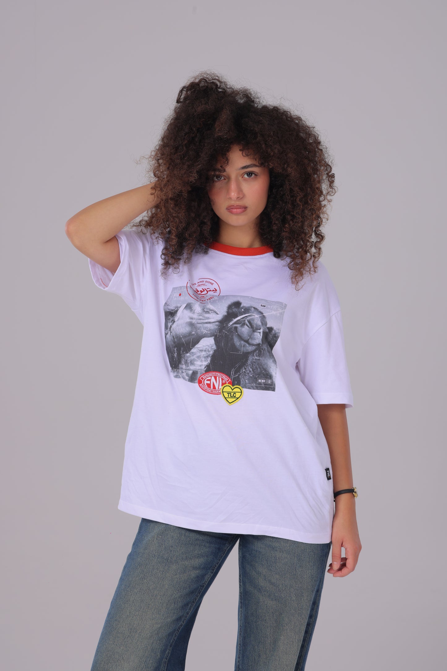 KISSING CAMELS T-SHIRT