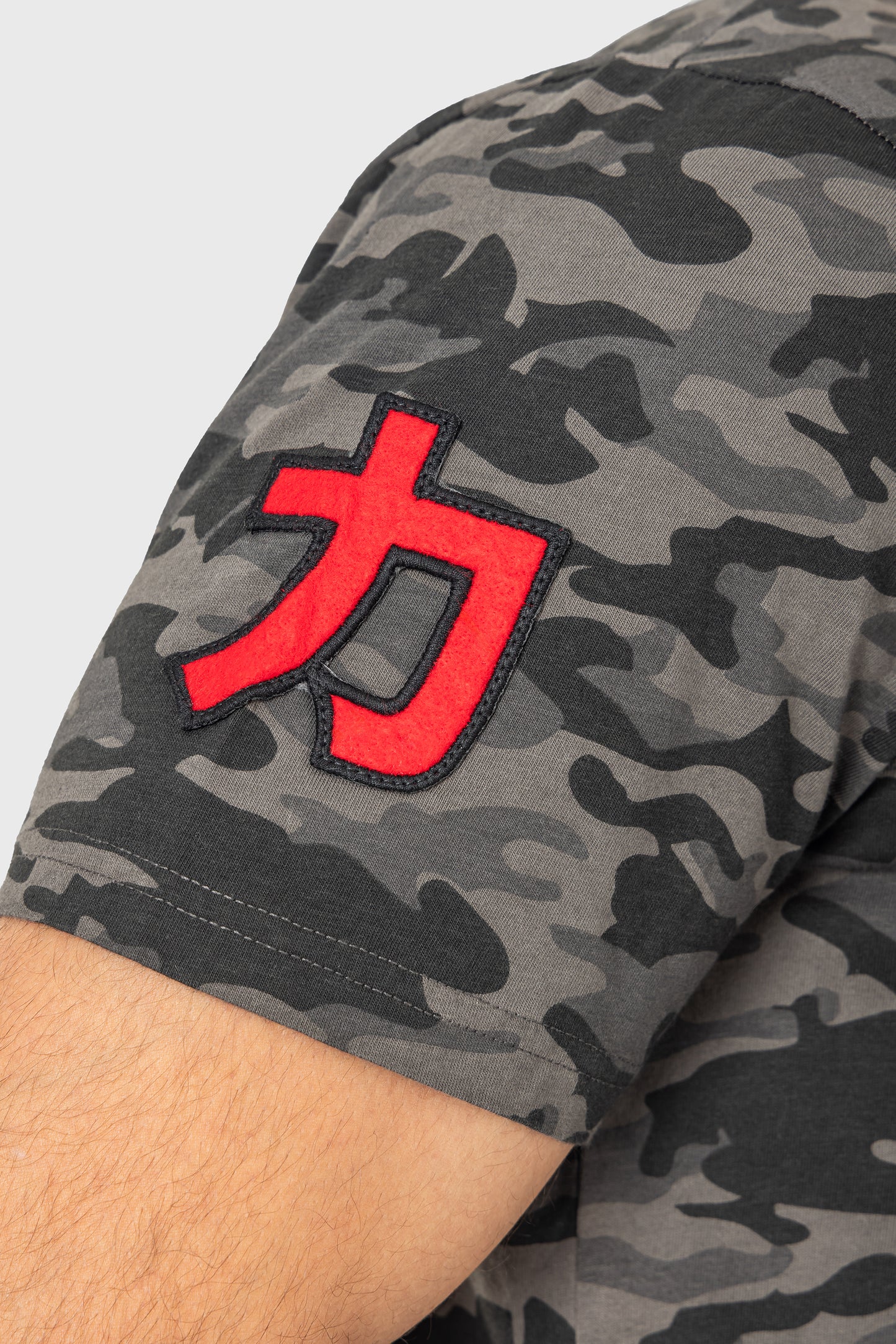 BLACK CAMO T-shirt